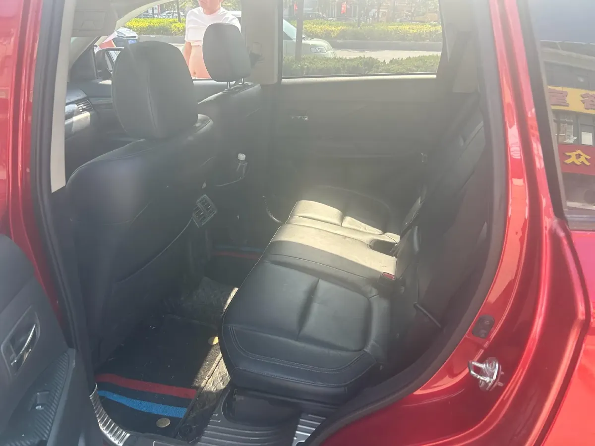 2019 Mitsubishi Outlander 2.0L 166HP L4 CVT,autocango,china used car exporter,china ev exporter,chinese used car exporter,chinese used ev exporter
