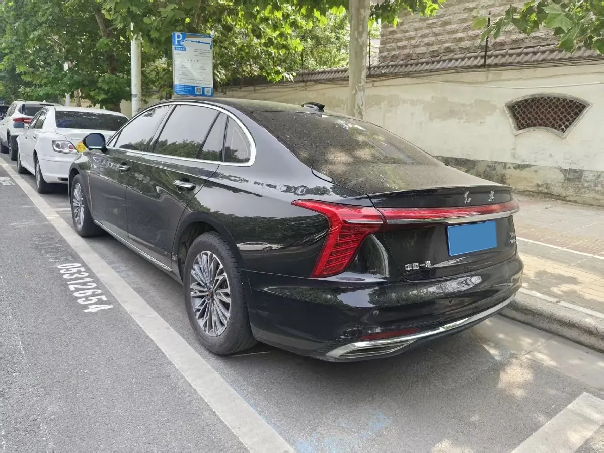 2024 HongQi H5 1.5T 169HP L4 7DCT,autocango,china used car exporter,china ev exporter,chinese used car exporter,chinese used ev exporter