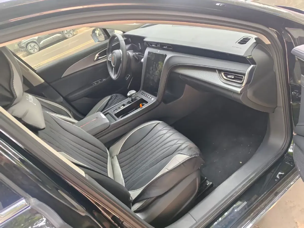 2024 HongQi H5 1.5T 169HP L4 7DCT,autocango,china used car exporter,china ev exporter,chinese used car exporter,chinese used ev exporter