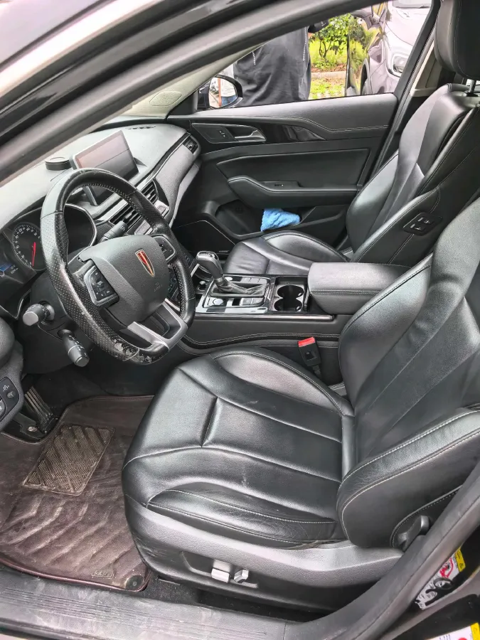 2019 HongQi H5 1.8T 180HP L4 6AT,autocango,china used car exporter,china ev exporter,chinese used car exporter,chinese used ev exporter