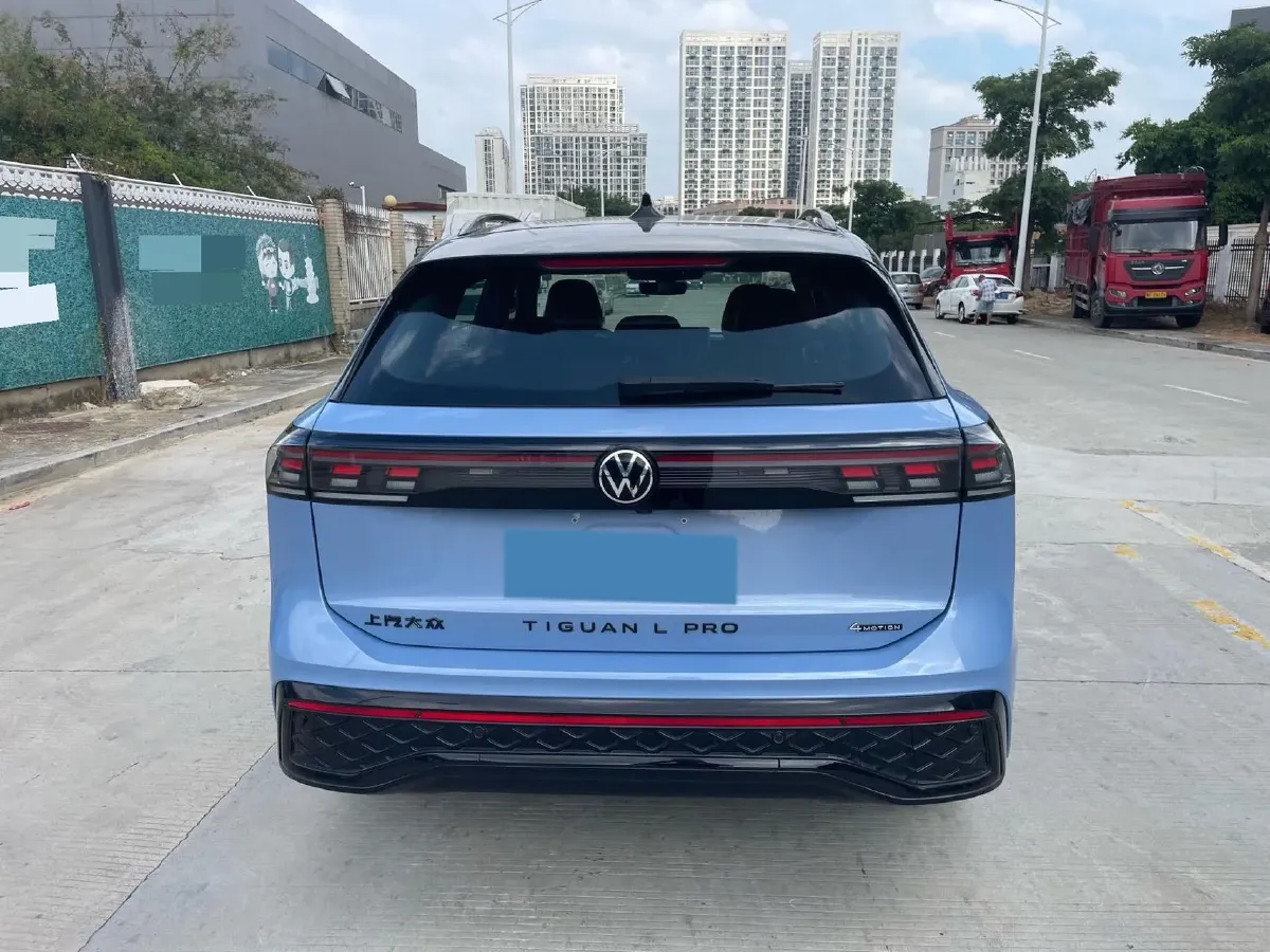 2024 Volkswagen Tiguan L 2.0T 220HP L4 7DCT,autocango,china used car exporter,china ev exporter,chinese used car exporter,chinese used ev exporter