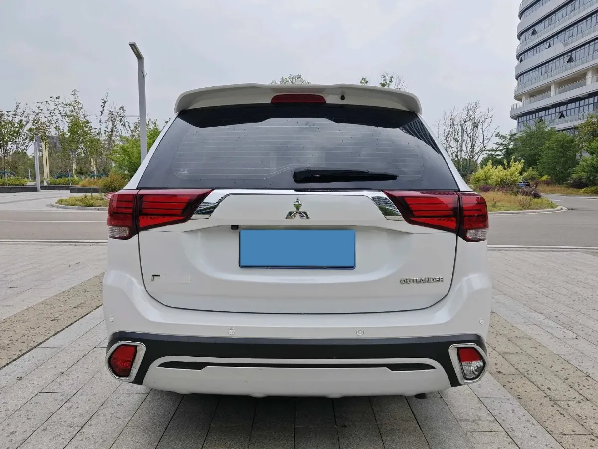 2019 Mitsubishi Outlander 2.0L 166HP L4 CVT,autocango,china used car exporter,china ev exporter,chinese used car exporter,chinese used ev exporter