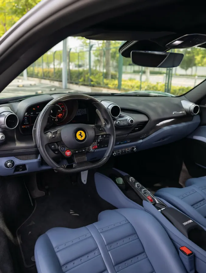 2019 Aston Martin DB11 5.2T 639HP V12 8AT,autocango,china used car exporter,china ev exporter,chinese used car exporter,chinese used ev exporter