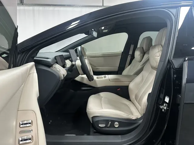 2024 Xpeng P7+ BEV 60.7KWH,autocango,china used car exporter,china ev exporter,chinese used car exporter,chinese used ev exporter