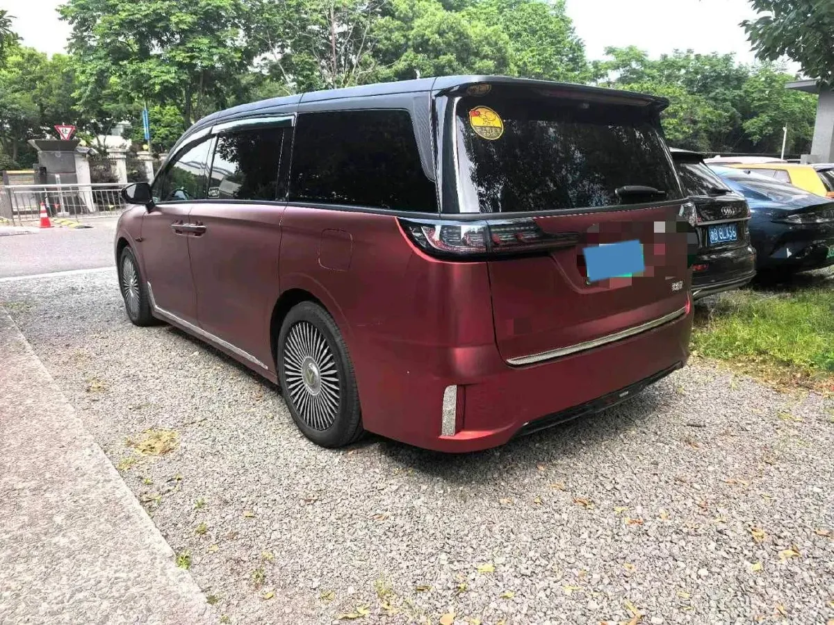 2022 Voyah Dream 1.5T 136HP L4 PHEV 25.57KWH,autocango,china used car exporter,china ev exporter,chinese used car exporter,chinese used ev exporter