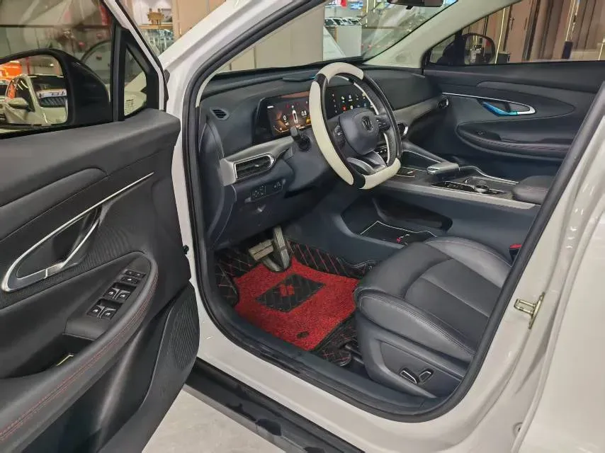 2020 ChangAn UNI-T 1.5T 180HP L4 7DCT,autocango,china used car exporter,china ev exporter,chinese used car exporter,chinese used ev exporter