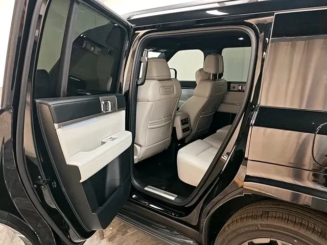 2025 FangChengBao Tai 7 1.5T 156HP L4 E-CVT PHEV,autocango,china used car exporter,china ev exporter,chinese used car exporter,chinese used ev exporter