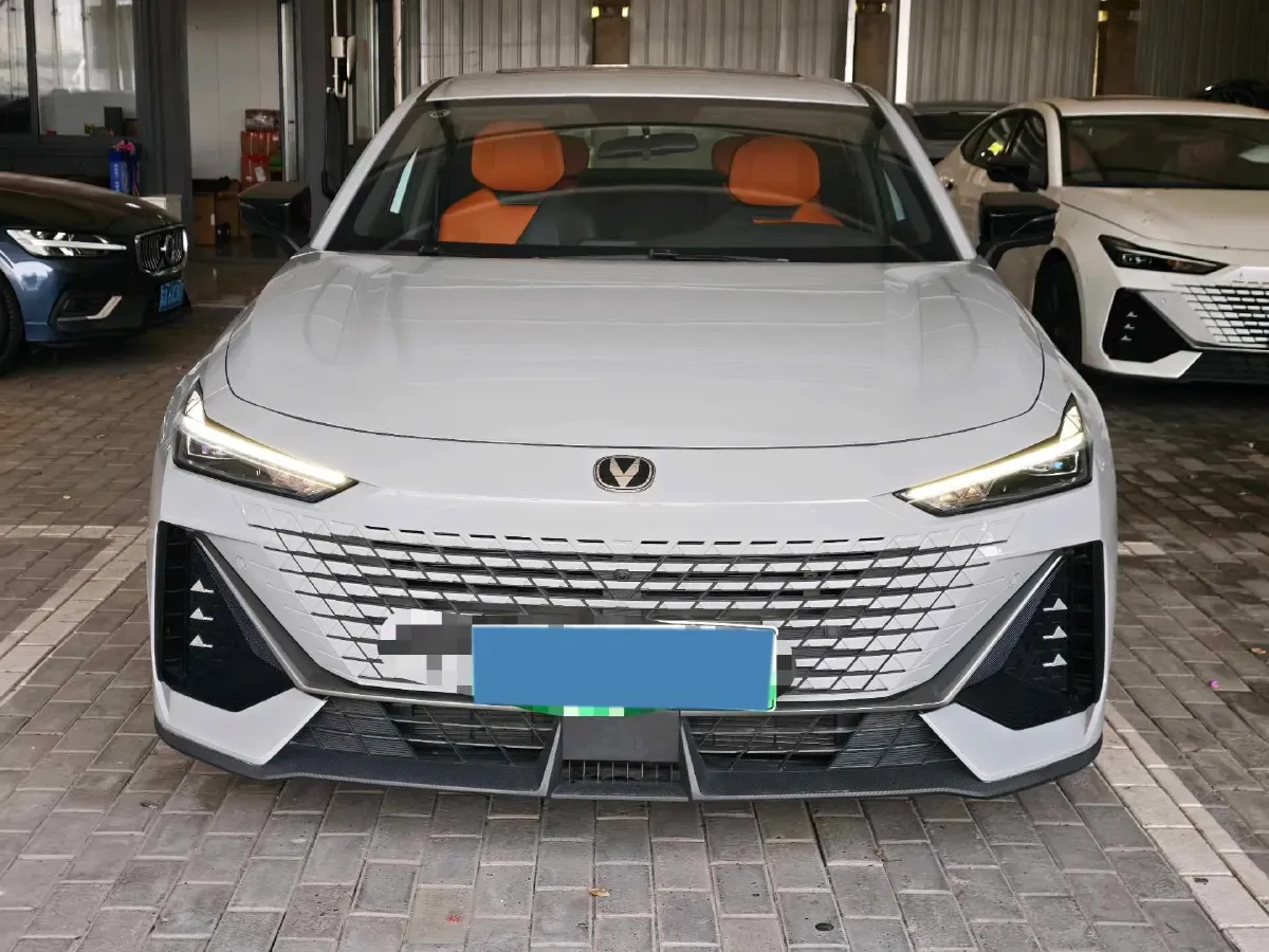 2023 ChangAn UNI-V iDD 1.5T 170HP L4 6TCT PHEV 18.4KWH,autocango,china used car exporter,china ev exporter,chinese used car exporter,chinese used ev exporter