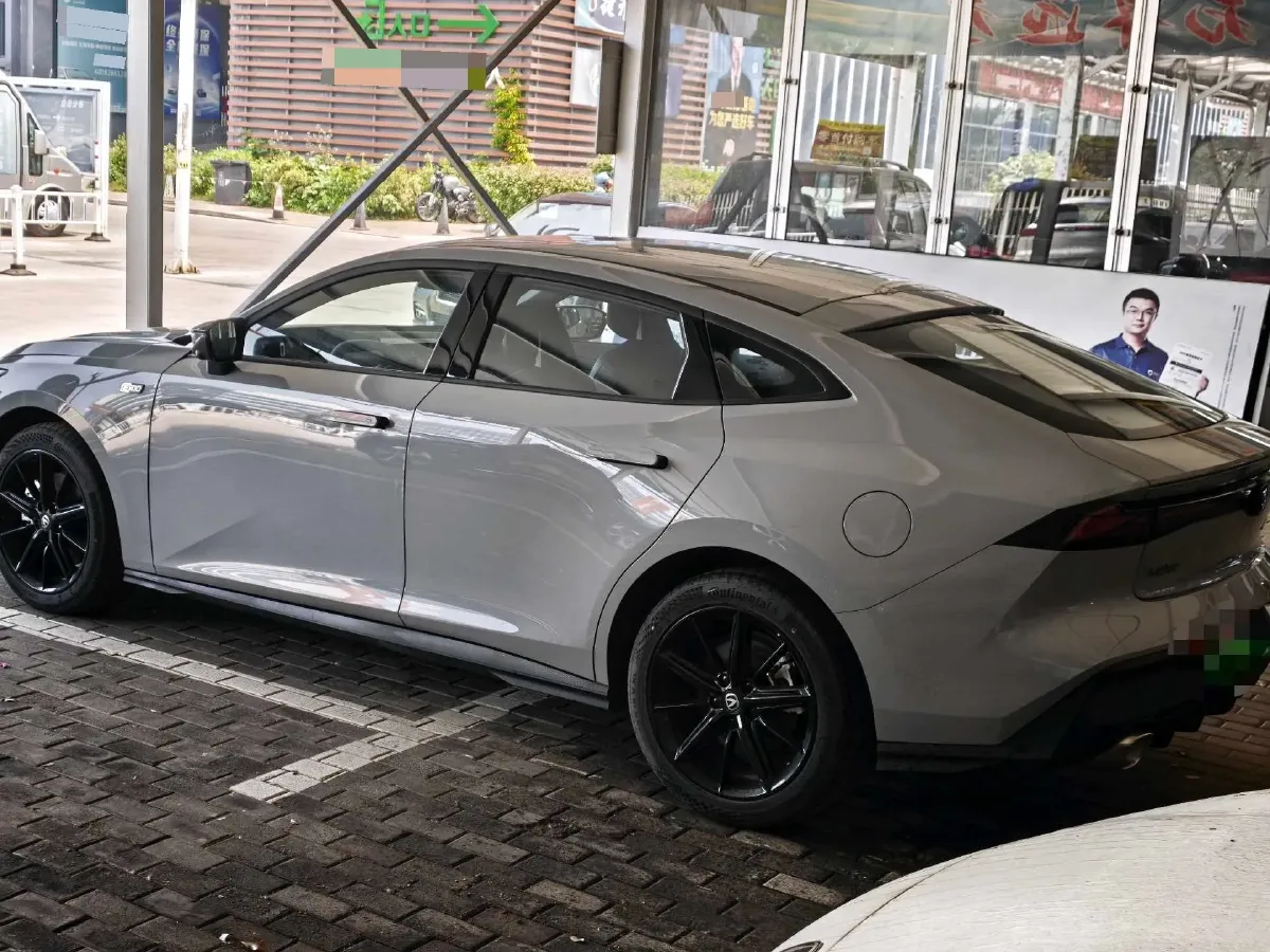2023 ChangAn UNI-V iDD 1.5T 170HP L4 6TCT PHEV 18.4KWH,autocango,china used car exporter,china ev exporter,chinese used car exporter,chinese used ev exporter