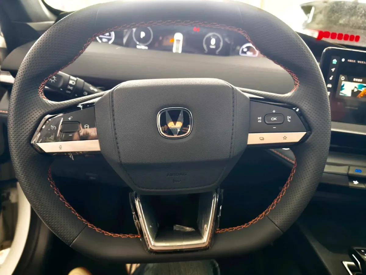 2023 ChangAn UNI-V iDD 1.5T 170HP L4 6TCT PHEV 18.4KWH,autocango,china used car exporter,china ev exporter,chinese used car exporter,chinese used ev exporter