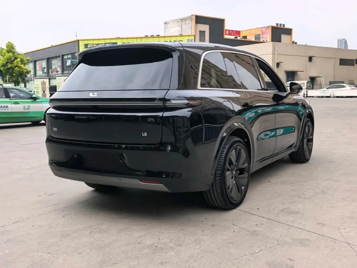 2024 Volvo S60 2.0T 197HP L4 7DCT,autocango,china used car exporter,china ev exporter,chinese used car exporter,chinese used ev exporter