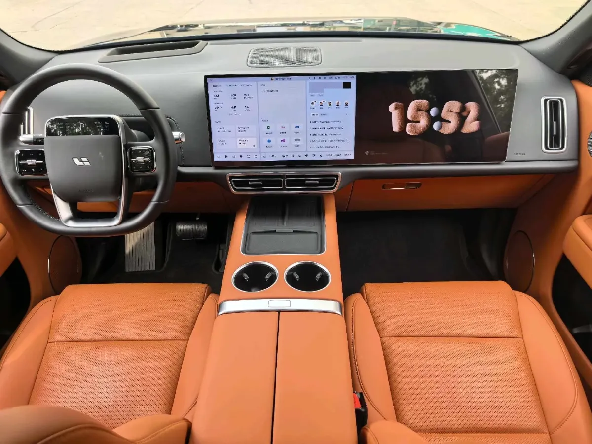 2024 Volvo S60 2.0T 197HP L4 7DCT,autocango,china used car exporter,china ev exporter,chinese used car exporter,chinese used ev exporter