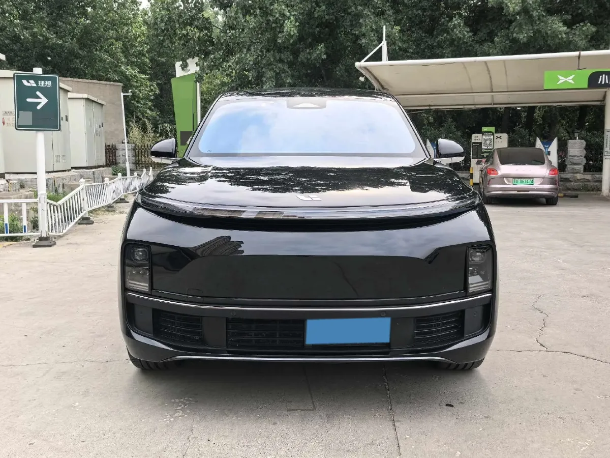 2024 Volvo S60 2.0T 197HP L4 7DCT,autocango,china used car exporter,china ev exporter,chinese used car exporter,chinese used ev exporter