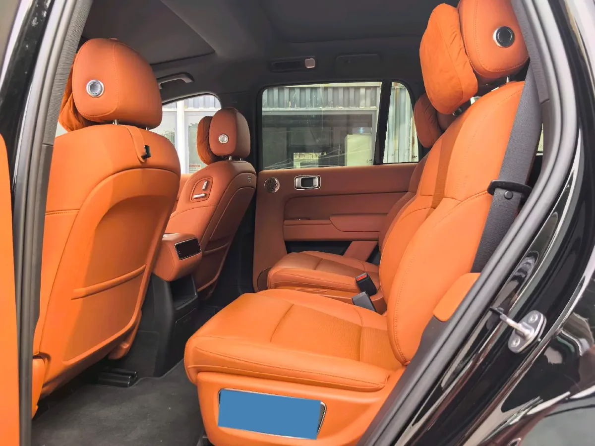 2024 Volvo S60 2.0T 197HP L4 7DCT,autocango,china used car exporter,china ev exporter,chinese used car exporter,chinese used ev exporter