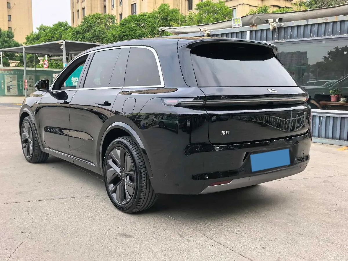 2024 Volvo S60 2.0T 197HP L4 7DCT,autocango,china used car exporter,china ev exporter,chinese used car exporter,chinese used ev exporter