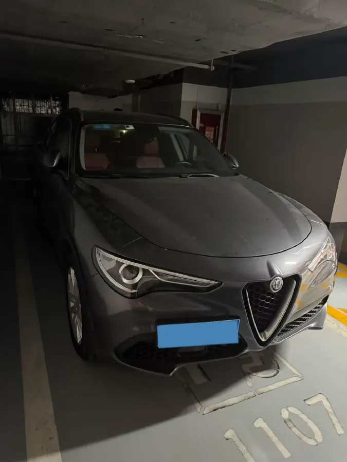 2017 Alfa Romeo Stelvio 2.0T 200HP L4 8AT,autocango,china used car exporter,china ev exporter,chinese used car exporter,chinese used ev exporter