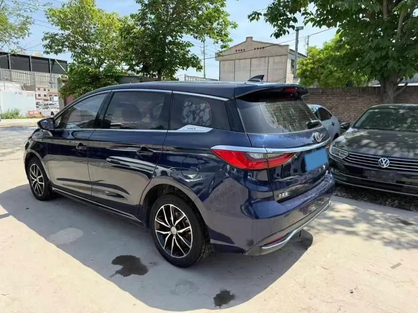 2018 BYD Song MAX 1.5T 154HP L4 6MT,autocango,china used car exporter,china ev exporter,chinese used car exporter,chinese used ev exporter