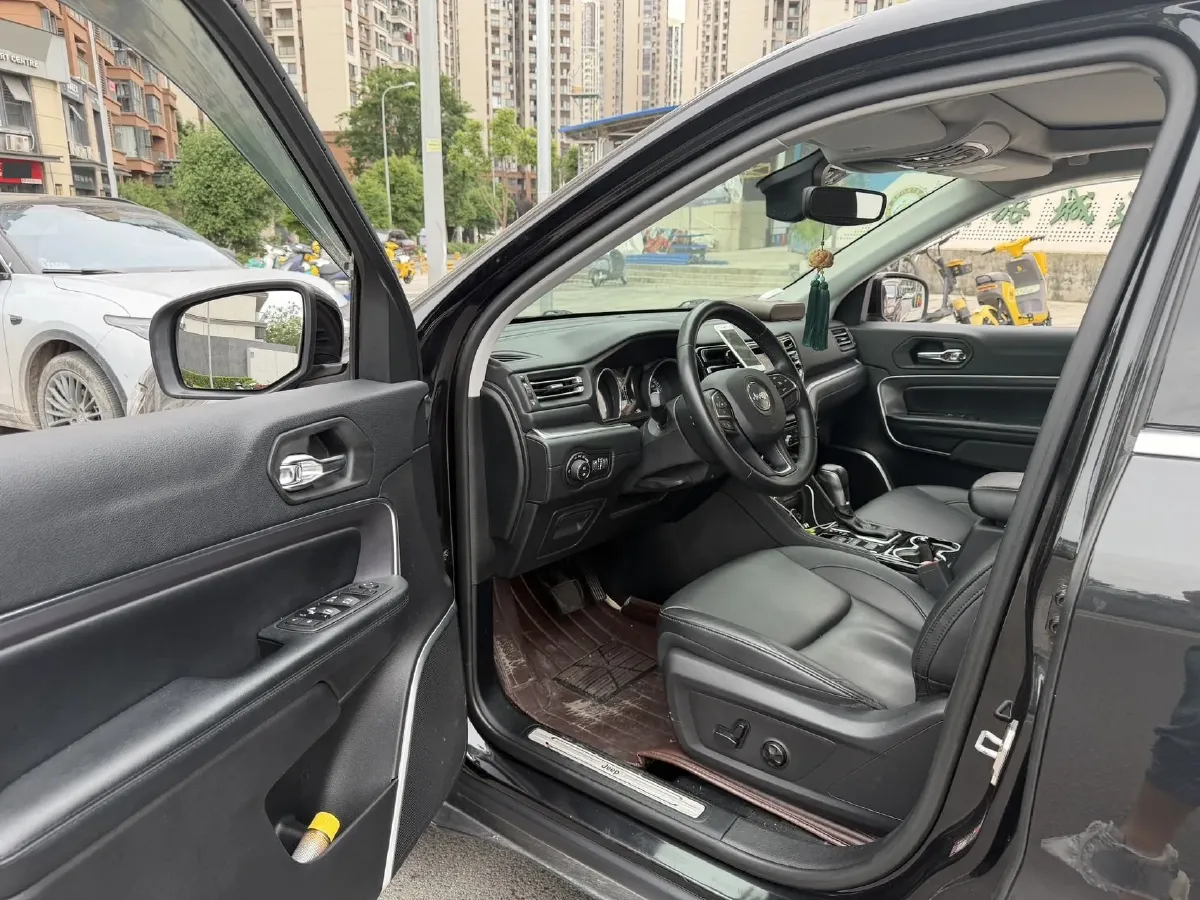 2018 Jeep Grand Commander 2.0T 265HP L4 9AT,autocango,china used car exporter,china ev exporter,chinese used car exporter,chinese used ev exporter