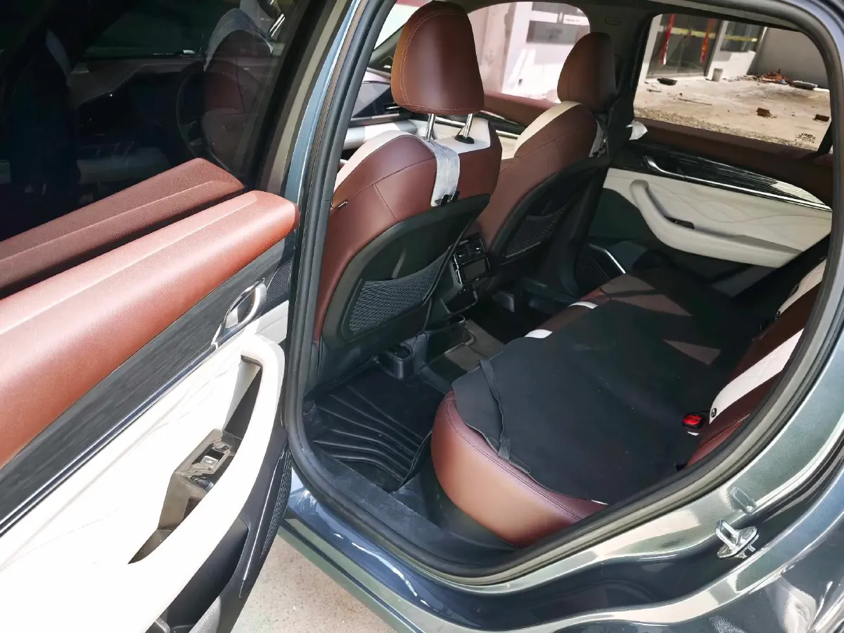 2021 Geely Monjaro 2.0T 218HP L4 7DCT,autocango,china used car exporter,china ev exporter,chinese used car exporter,chinese used ev exporter