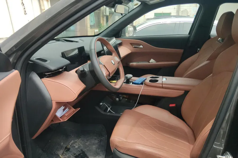 2025 ChangAn UNI-Z 1.5L 98HP L4 E-CVT PHEV 18.4KWH,autocango,china used car exporter,china ev exporter,chinese used car exporter,chinese used ev exporter