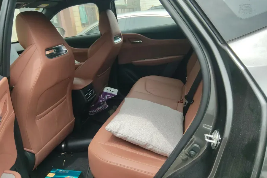 2025 ChangAn UNI-Z 1.5L 98HP L4 E-CVT PHEV 18.4KWH,autocango,china used car exporter,china ev exporter,chinese used car exporter,chinese used ev exporter