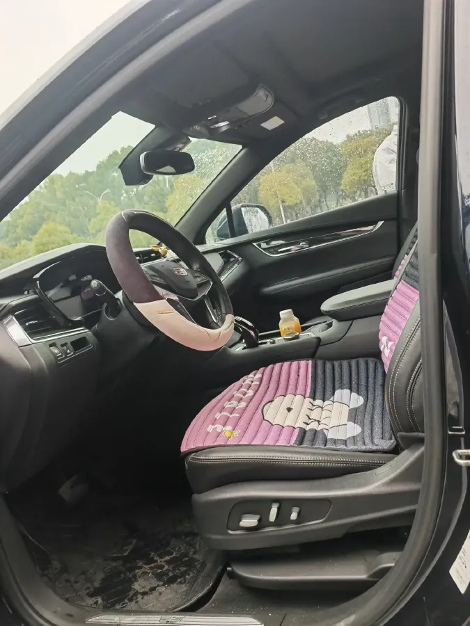 2021 Cadillac XT5 2.0T 237HP L4 9AT,autocango,china used car exporter,china ev exporter,chinese used car exporter,chinese used ev exporter