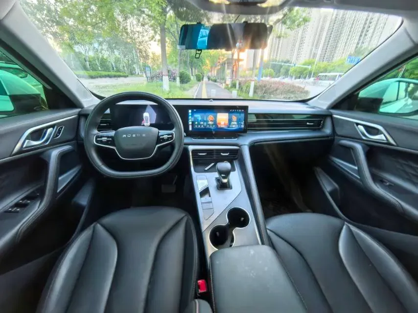 2024 Roewe D5X DMH 1.5T 150HP L4 2DHT PHEV 21.4KWH,autocango,china used car exporter,china ev exporter,chinese used car exporter,chinese used ev exporter