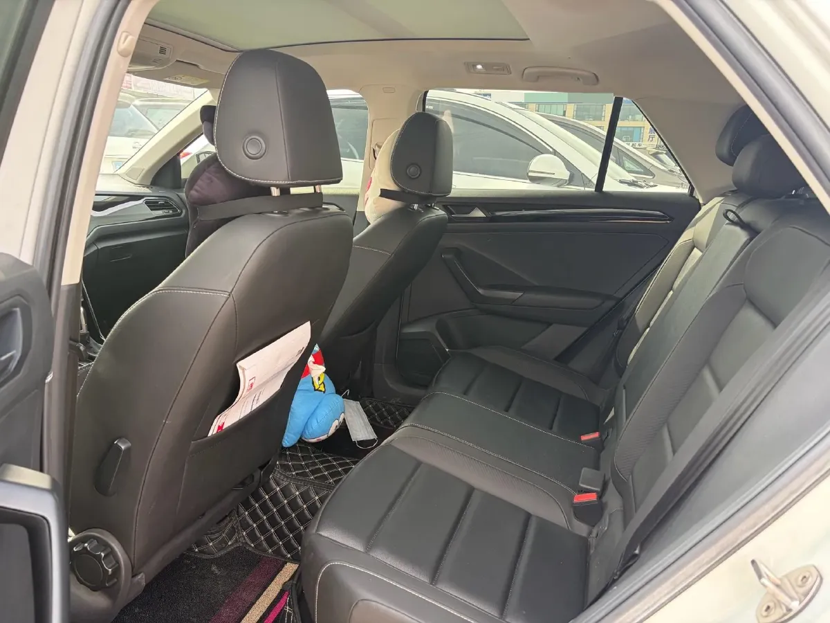 2019 Volkswagen T-Roc 1.4T 150HP L4 7DCT,autocango,china used car exporter,china ev exporter,chinese used car exporter,chinese used ev exporter