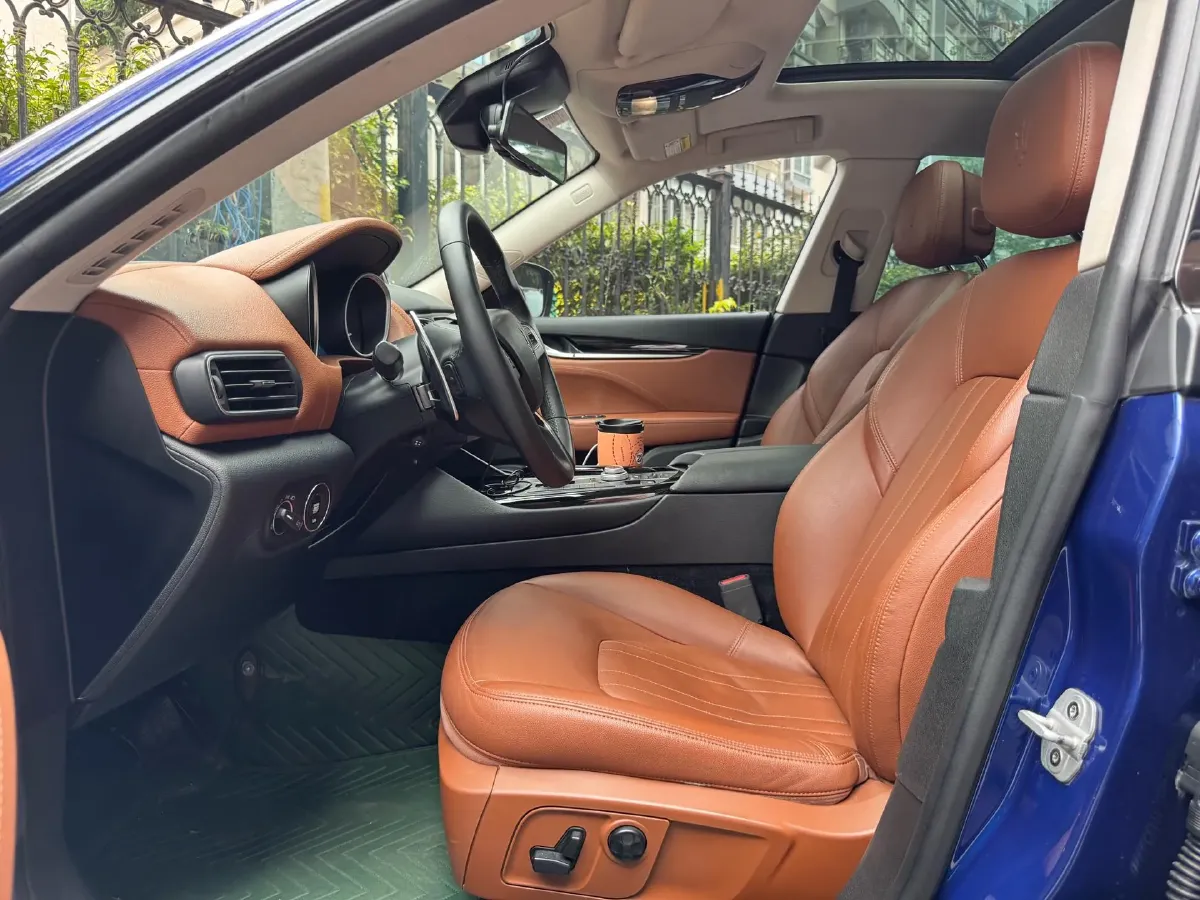 2019 Maserati Levante 3.0T 350HP V6 8AT,autocango,china used car exporter,china ev exporter,chinese used car exporter,chinese used ev exporter