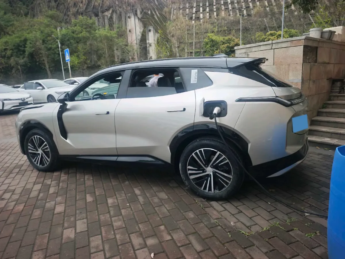 2023 LYNK&CO 08 EM-P 1.5T 163HP L4 3DHT PHEV 21.2KWH,autocango,china used car exporter,china ev exporter,chinese used car exporter,chinese used ev exporter