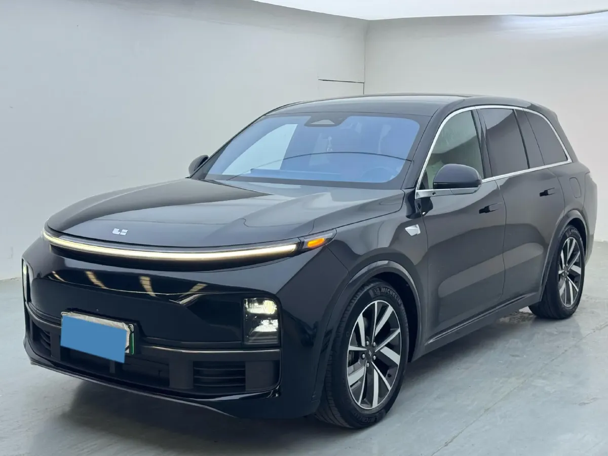 2023 Li L8 Range Extended 154HP REEV 40.9KWH,autocango,china used car exporter,china ev exporter,chinese used car exporter,chinese used ev exporter