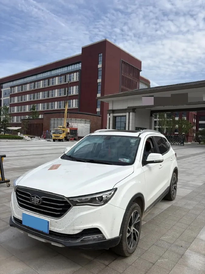 2019 Bestune T33 1.6L 114HP L4 5MT,autocango,china used car exporter,china ev exporter,chinese used car exporter,chinese used ev exporter
