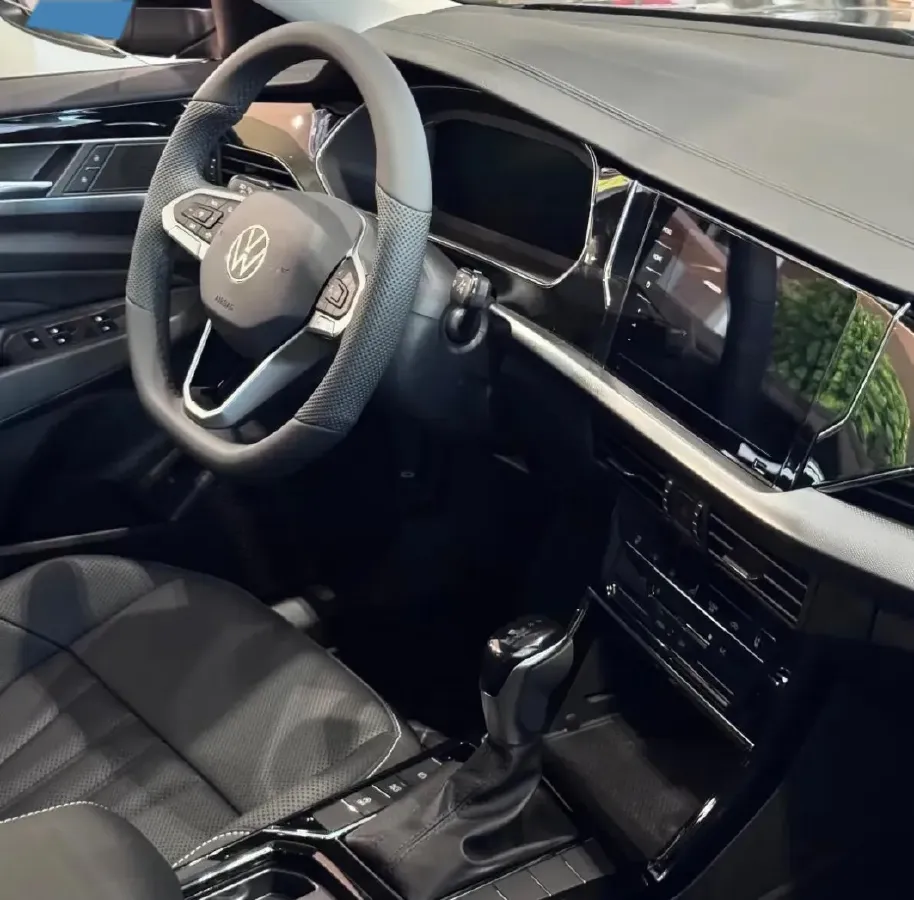 2025 Volkswagen Passat 1.4T 150HP L4 6DCT PHEV,autocango,china used car exporter,china ev exporter,chinese used car exporter,chinese used ev exporter