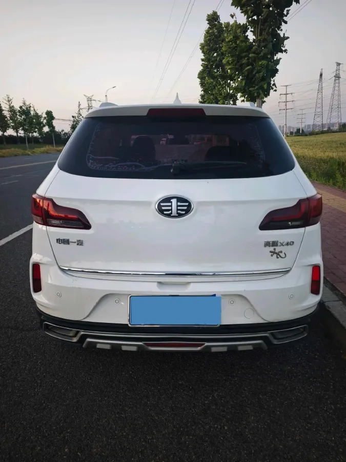 2019 Bestune X40 1.6L 114HP L4 6AT,autocango,china used car exporter,china ev exporter,chinese used car exporter,chinese used ev exporter