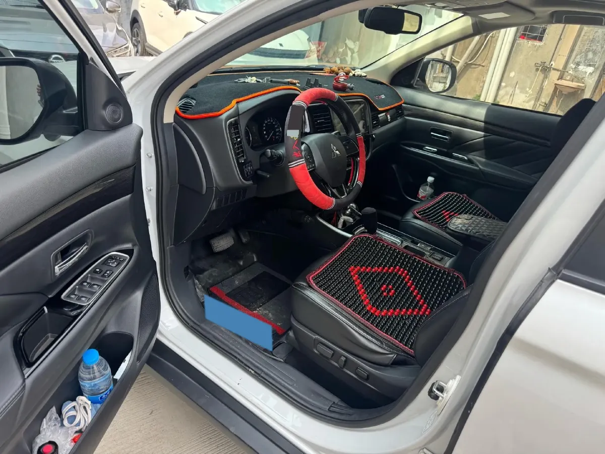 2021 Mitsubishi Outlander 2.0L 166HP L4 CVT,autocango,china used car exporter,china ev exporter,chinese used car exporter,chinese used ev exporter
