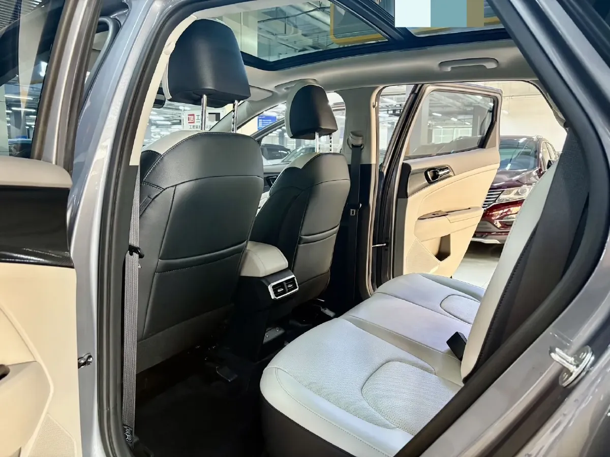 2023 Kia Sportage 1.5T 200HP L4 8AT,autocango,china used car exporter,china ev exporter,chinese used car exporter,chinese used ev exporter