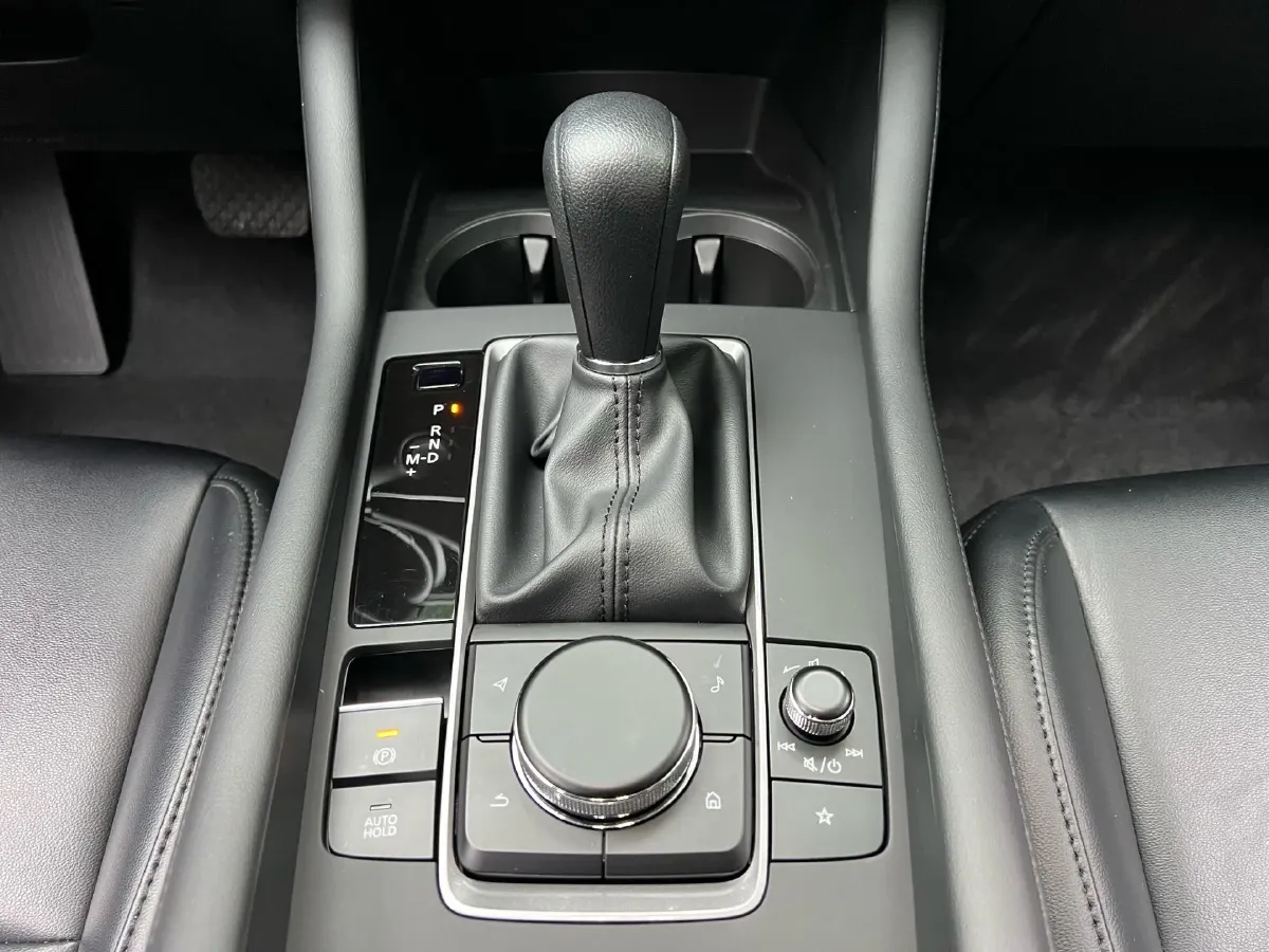 2023 Mazda 3 Axela 2.0L 158HP L4 6AT,autocango,china used car exporter,china ev exporter,chinese used car exporter,chinese used ev exporter