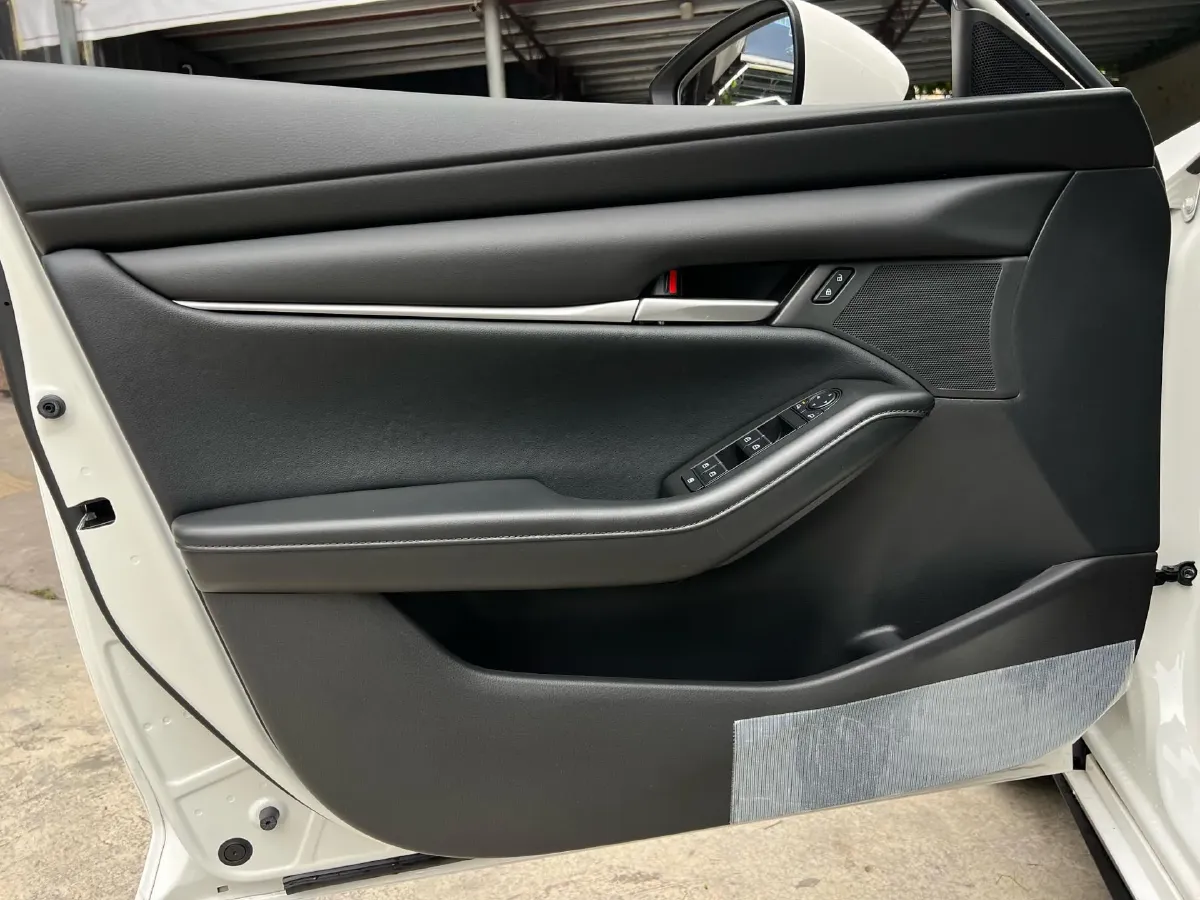 2023 Mazda 3 Axela 2.0L 158HP L4 6AT,autocango,china used car exporter,china ev exporter,chinese used car exporter,chinese used ev exporter