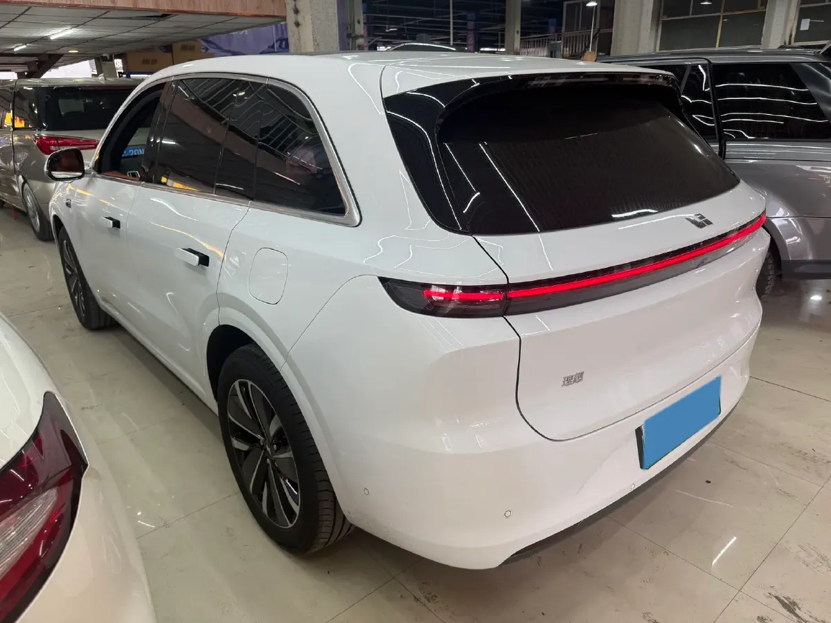 2025 Li L6 Range Extended 154HP L4 REEV,autocango,china used car exporter,china ev exporter,chinese used car exporter,chinese used ev exporter