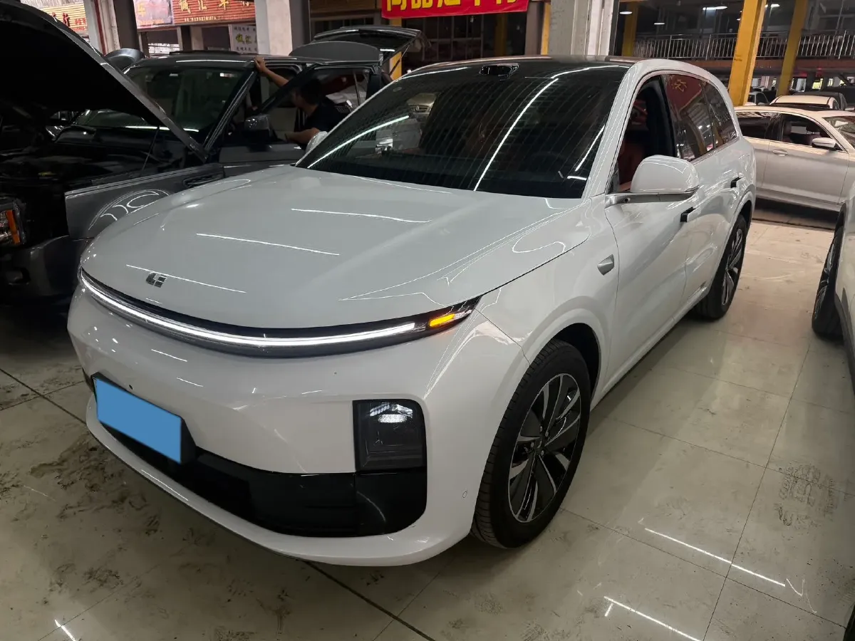2025 Li L6 Range Extended 154HP L4 REEV,autocango,china used car exporter,china ev exporter,chinese used car exporter,chinese used ev exporter