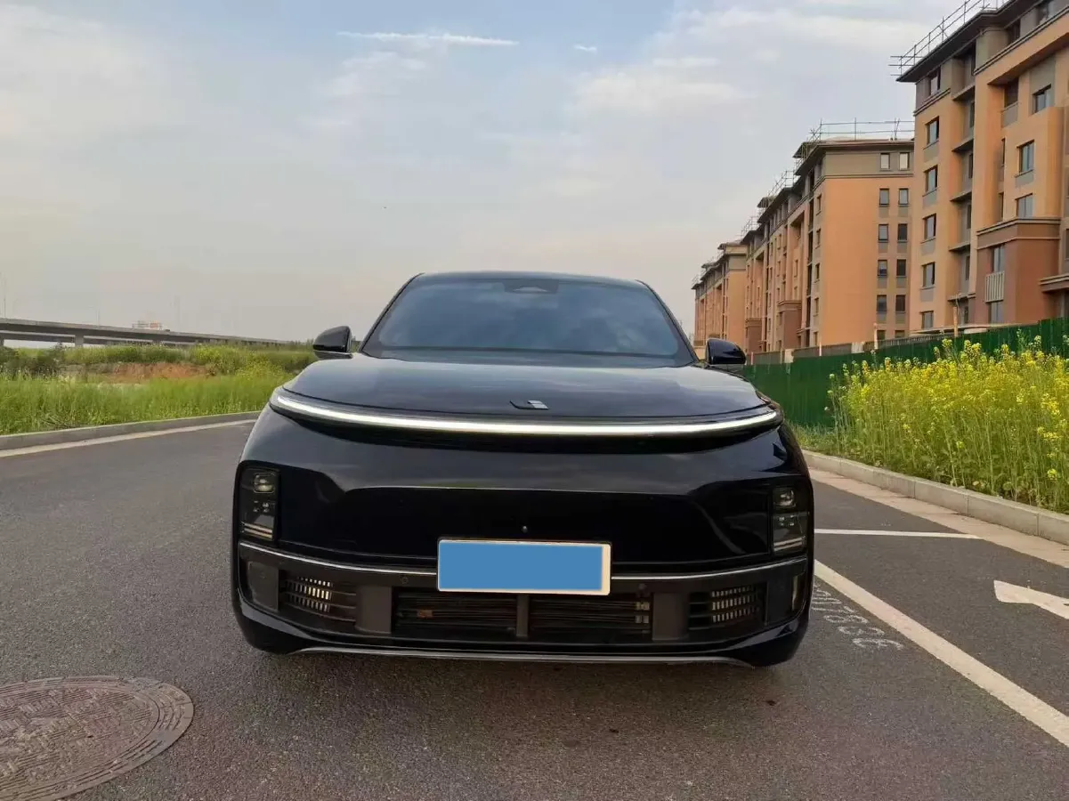 2023 Li L8 Range Extended 154HP REEV 40.9KWH,autocango,china used car exporter,china ev exporter,chinese used car exporter,chinese used ev exporter