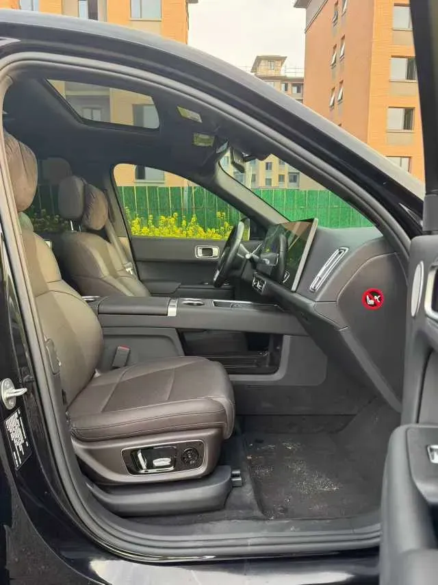2023 Li L8 Range Extended 154HP REEV 40.9KWH,autocango,china used car exporter,china ev exporter,chinese used car exporter,chinese used ev exporter