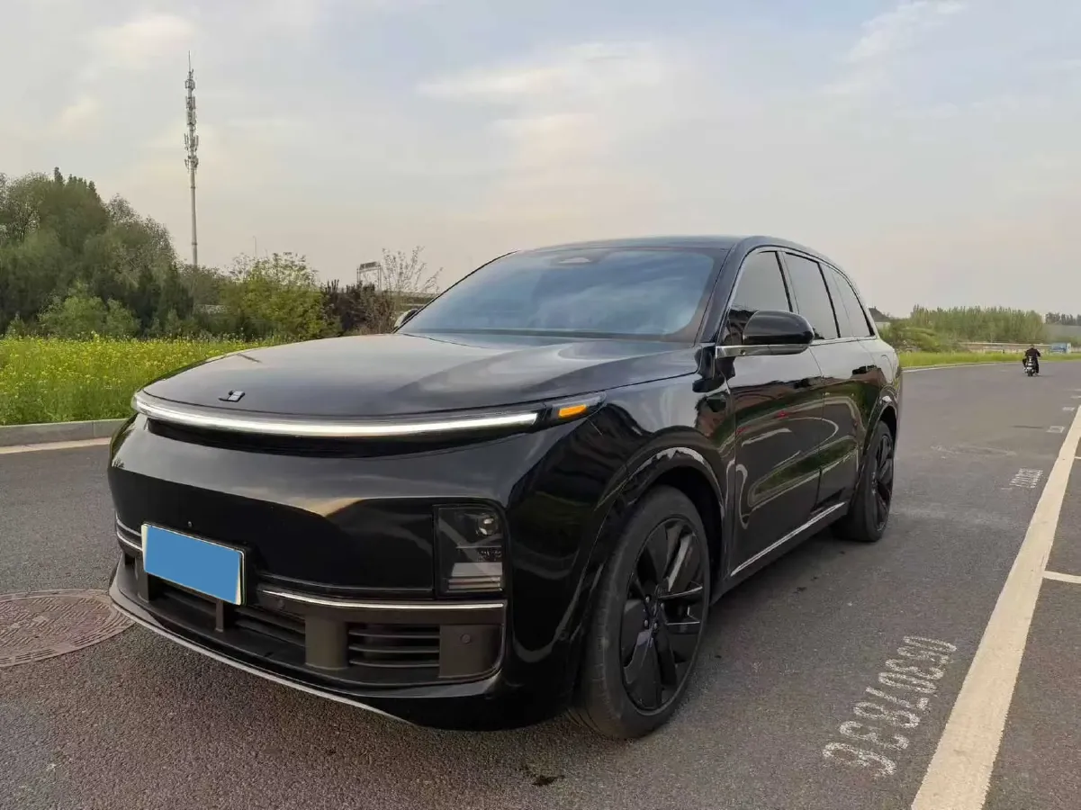 2023 Li L8 Range Extended 154HP REEV 40.9KWH,autocango,china used car exporter,china ev exporter,chinese used car exporter,chinese used ev exporter