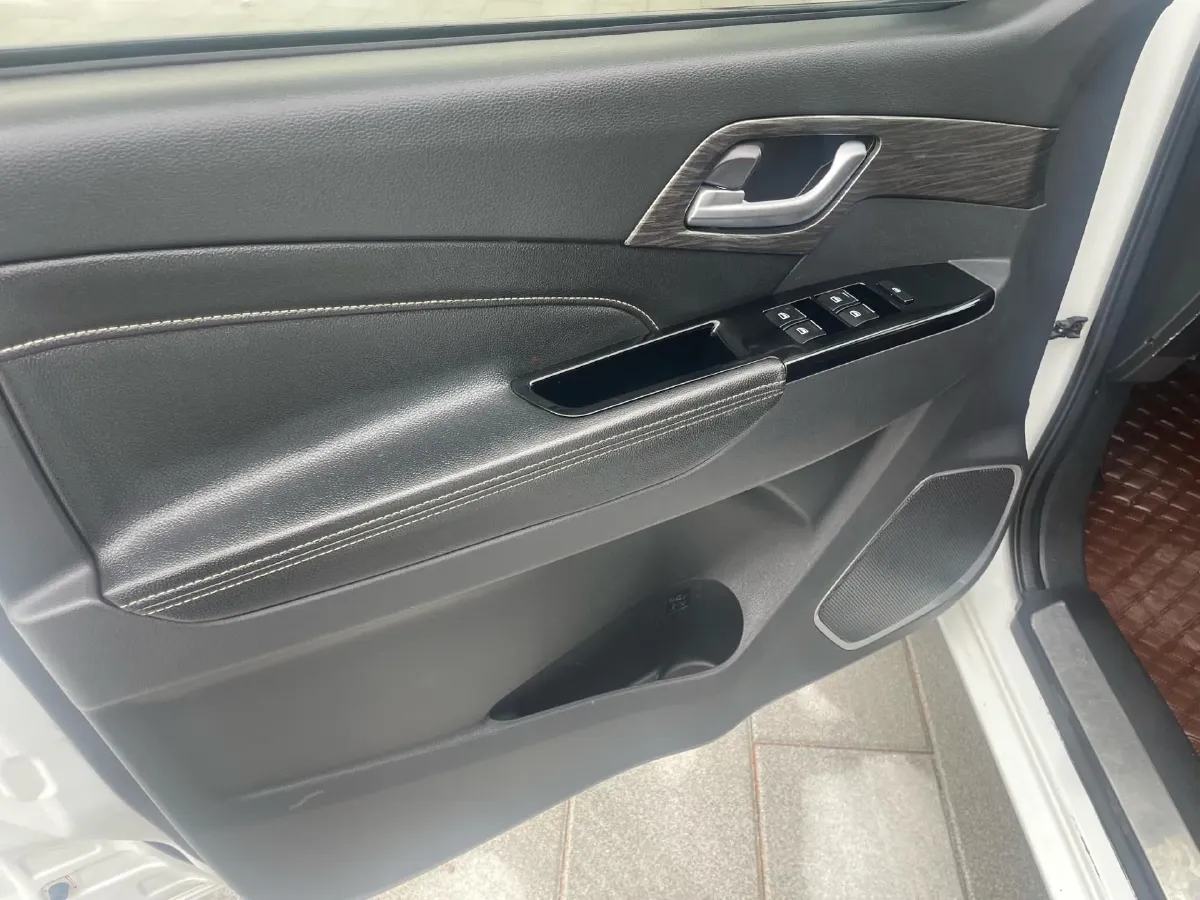 2018 Isuzu Mu-X 1.9T 163HP L4 6AT,autocango,china used car exporter,china ev exporter,chinese used car exporter,chinese used ev exporter