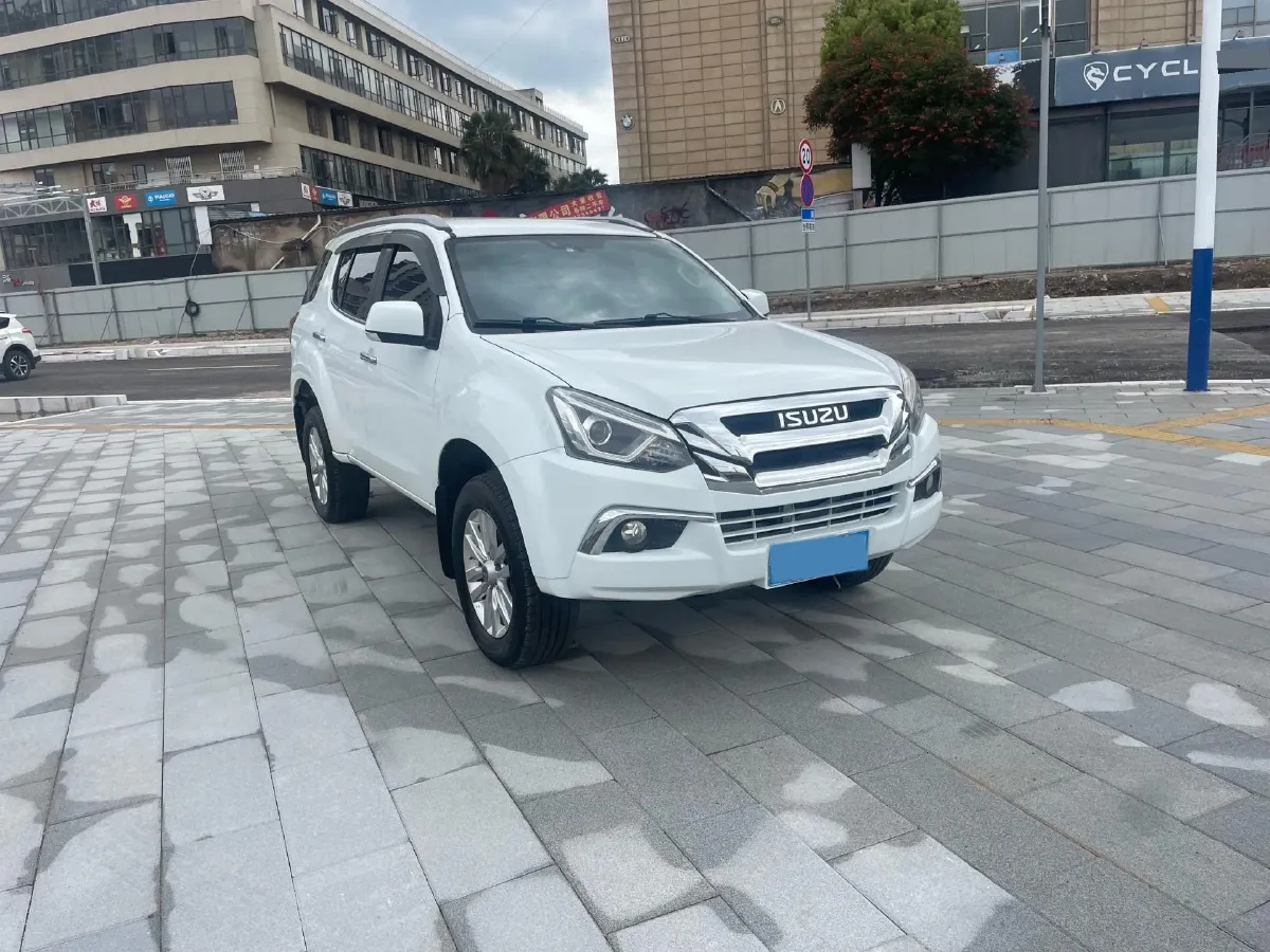 2018 Isuzu Mu-X 1.9T 163HP L4 6AT,autocango,china used car exporter,china ev exporter,chinese used car exporter,chinese used ev exporter