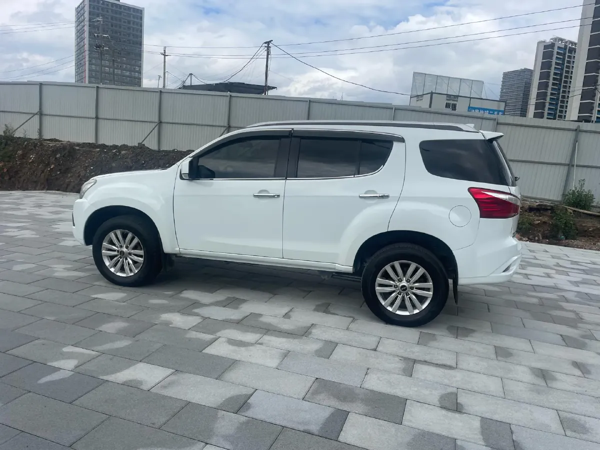 2018 Isuzu Mu-X 1.9T 163HP L4 6AT,autocango,china used car exporter,china ev exporter,chinese used car exporter,chinese used ev exporter