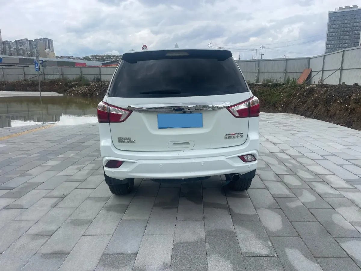 2018 Isuzu Mu-X 1.9T 163HP L4 6AT,autocango,china used car exporter,china ev exporter,chinese used car exporter,chinese used ev exporter