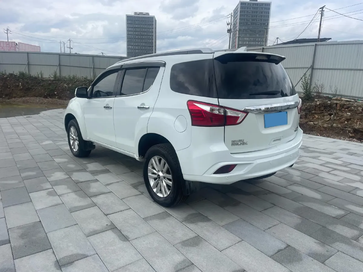 2018 Isuzu Mu-X 1.9T 163HP L4 6AT,autocango,china used car exporter,china ev exporter,chinese used car exporter,chinese used ev exporter