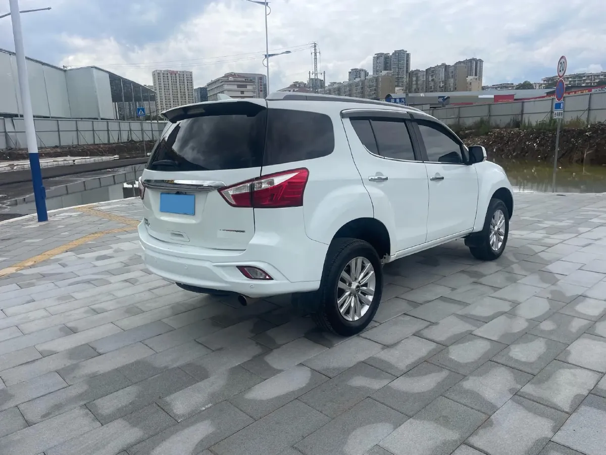 2018 Isuzu Mu-X 1.9T 163HP L4 6AT,autocango,china used car exporter,china ev exporter,chinese used car exporter,chinese used ev exporter