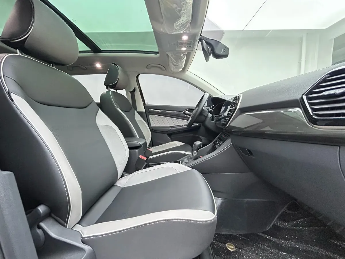 2022 Jetta VS7 1.4T 150HP L4 6AT,autocango,china used car exporter,china ev exporter,chinese used car exporter,chinese used ev exporter